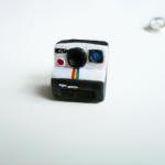 Polaroid 1000 Vintage-style Camera Pin Brooch